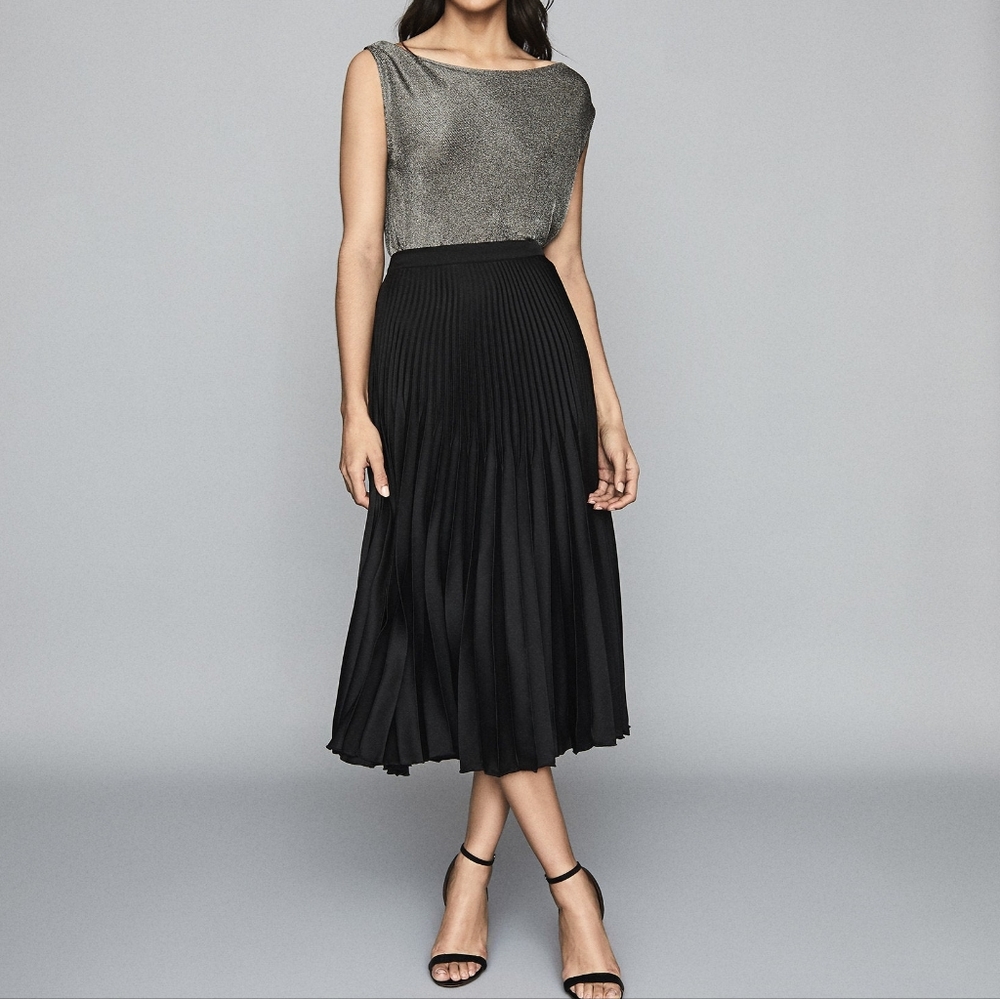 *Restock!* NWT REISS | Brigette Draped Knitted Blouse - Picture 4 of 8